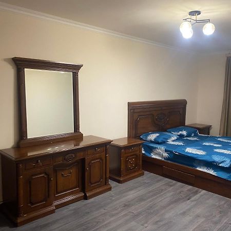 3 Cosy Apartment Near Airport Evn Ереван Екстериор снимка